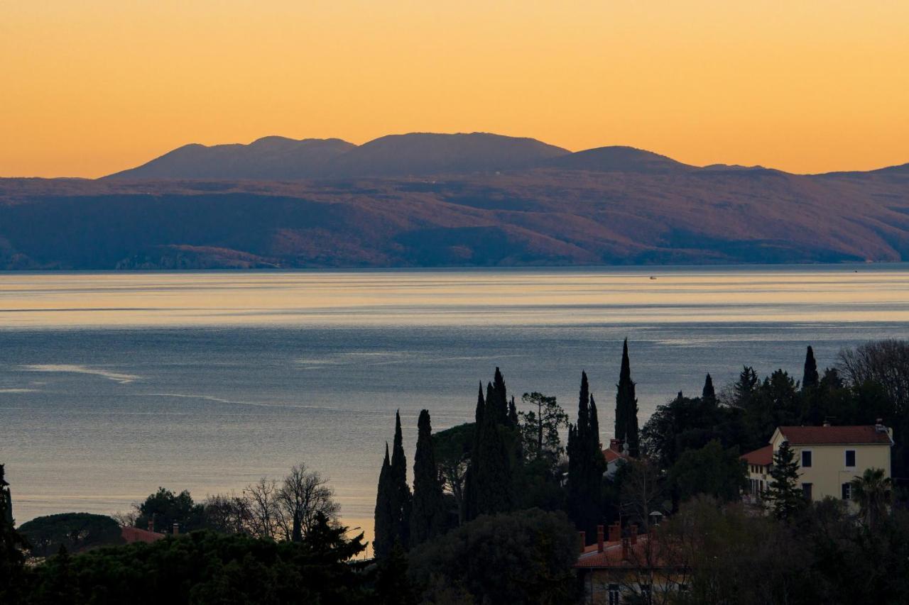 Villa Ines Ičići Exteriör bild